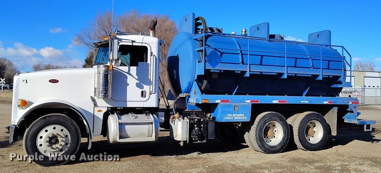 image for item DV6703 2008 Peterbilt 367 vacuum truck