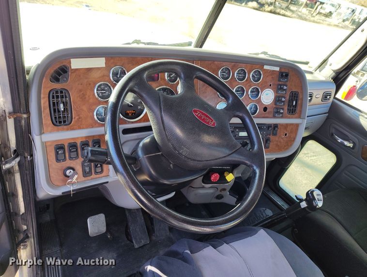 image for item DV6703 2008 Peterbilt 367 vacuum truck