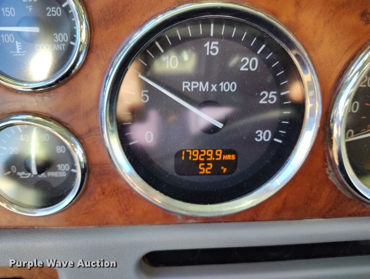 image for item DV6703 2008 Peterbilt 367 vacuum truck