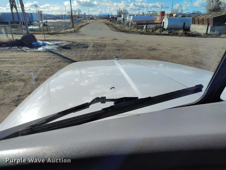 image for item DV6703 2008 Peterbilt 367 vacuum truck