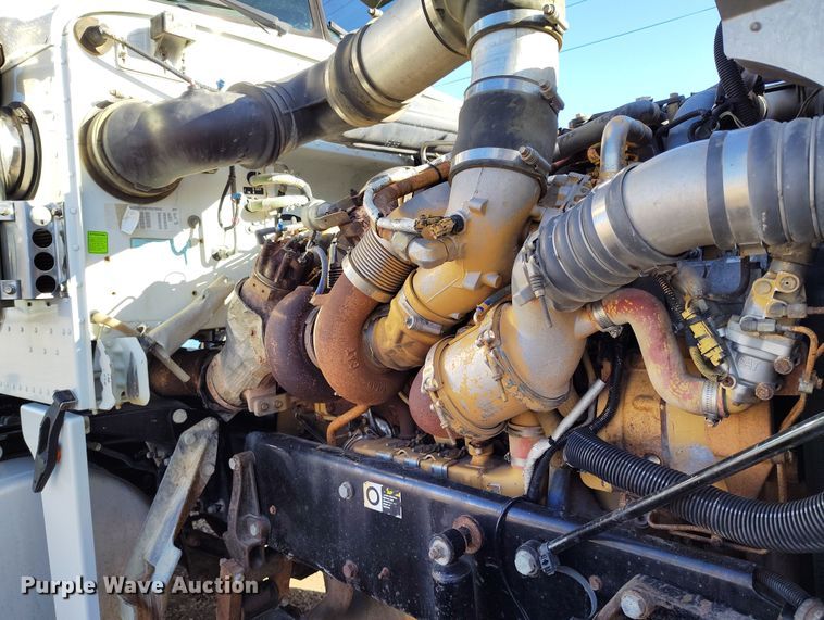 image for item DV6703 2008 Peterbilt 367 vacuum truck