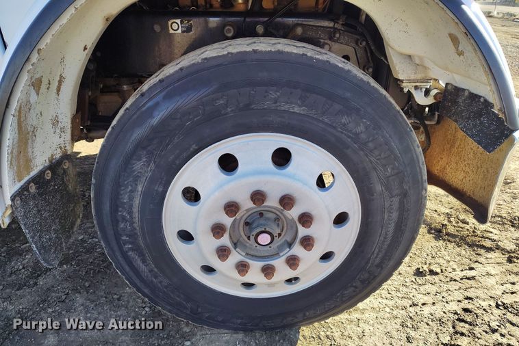 image for item DV6703 2008 Peterbilt 367 vacuum truck