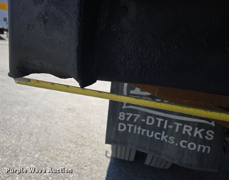 image for item DW3210 2012 Dodge Ram 5500HD dump truck