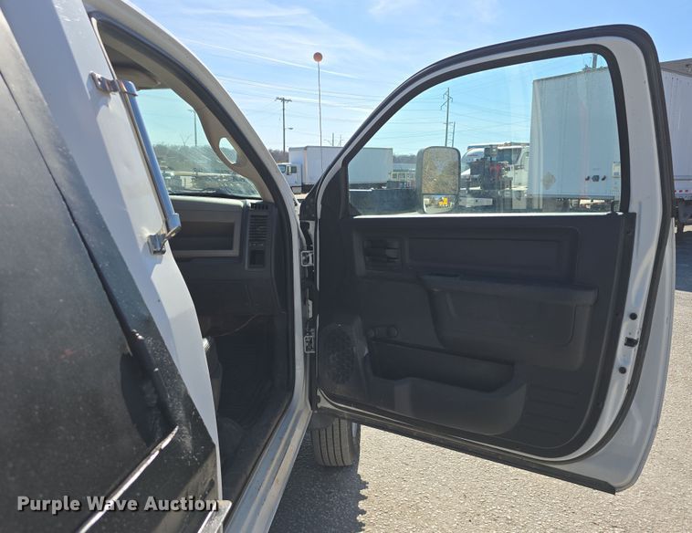 image for item DW3210 2012 Dodge Ram 5500HD dump truck