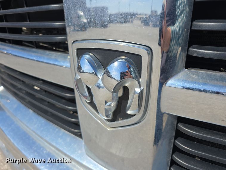 image for item DW3210 2012 Dodge Ram 5500HD dump truck