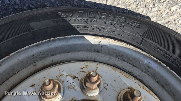 image for item DW3210 2012 Dodge Ram 5500HD dump truck