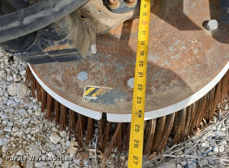 image for item DW3215 2004 Elgin Pelican Series P street sweeper truck