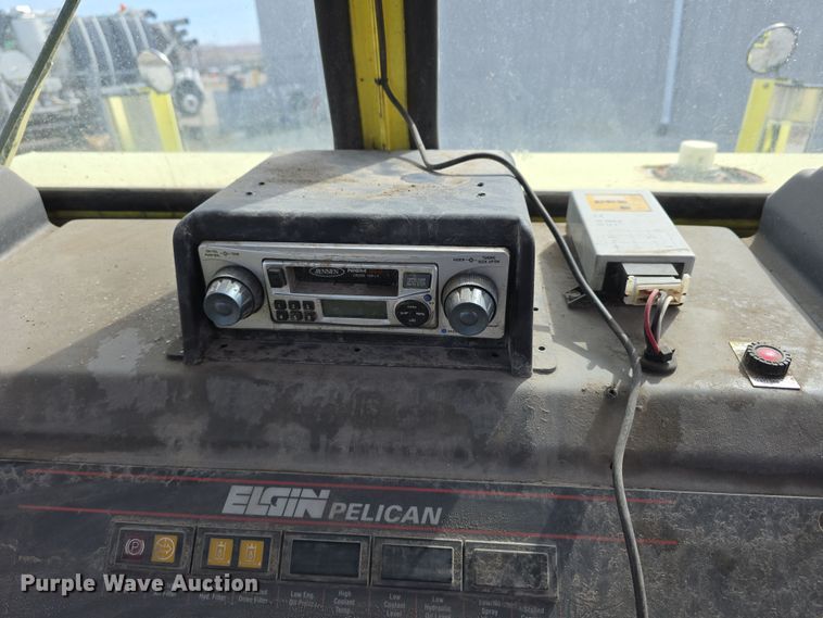 image for item DW3215 2004 Elgin Pelican Series P street sweeper truck