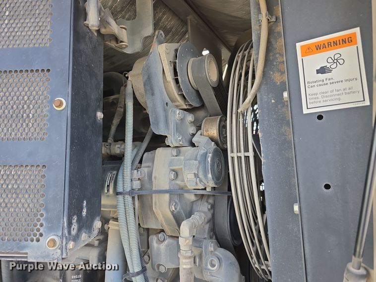 image for item DW3215 2004 Elgin Pelican Series P street sweeper truck