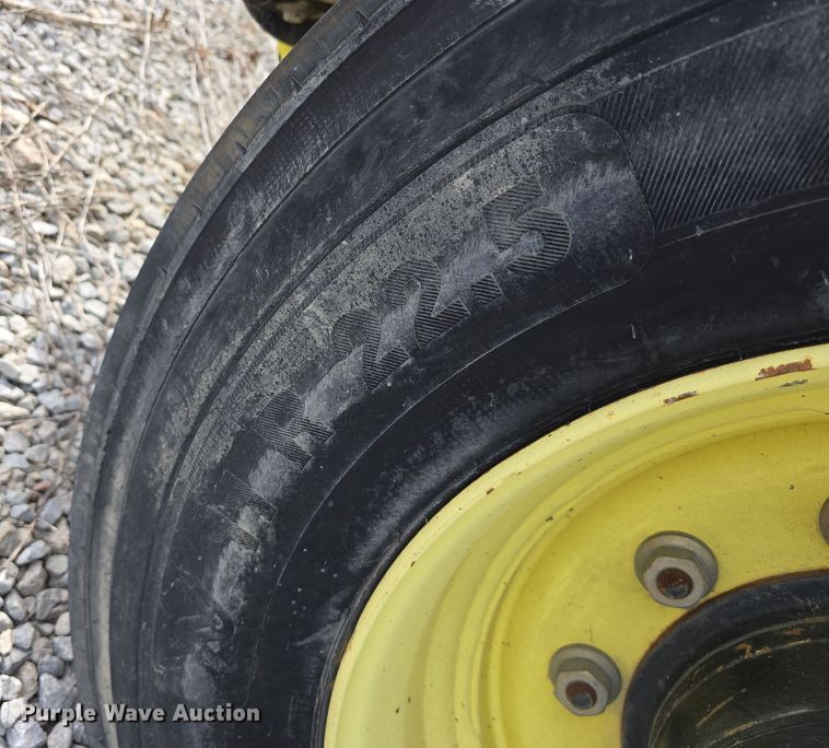 image for item DW3215 2004 Elgin Pelican Series P street sweeper truck