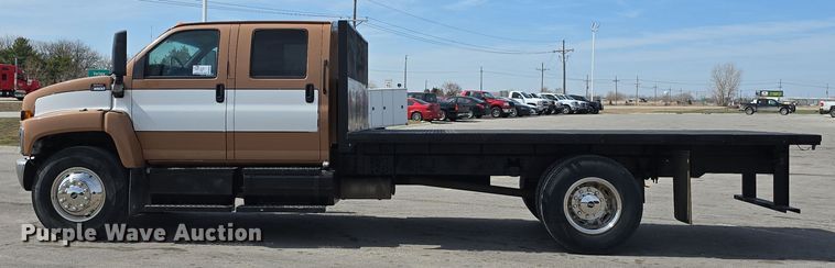 image for item DW3233 2004 GMC C6500 Crew Cab flatbed truck