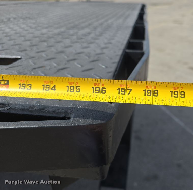 image for item DW3233 2004 GMC C6500 Crew Cab flatbed truck