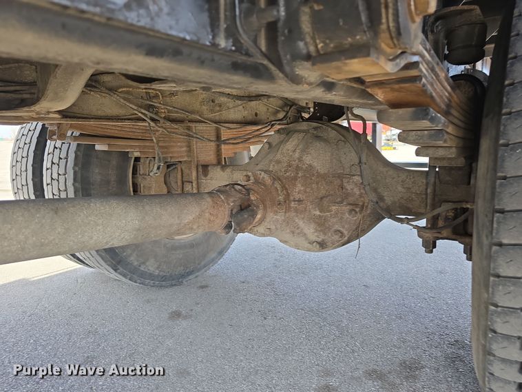 image for item DW3233 2004 GMC C6500 Crew Cab flatbed truck