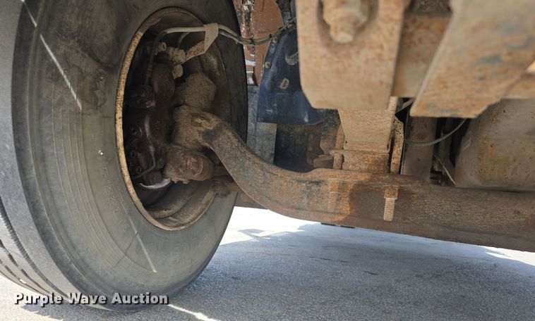 image for item DW3233 2004 GMC C6500 Crew Cab flatbed truck