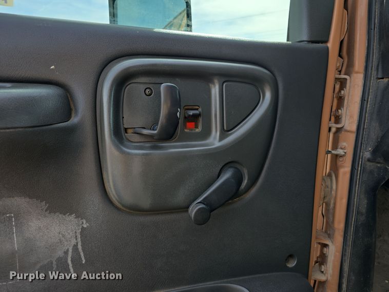 image for item DW3233 2004 GMC C6500 Crew Cab flatbed truck