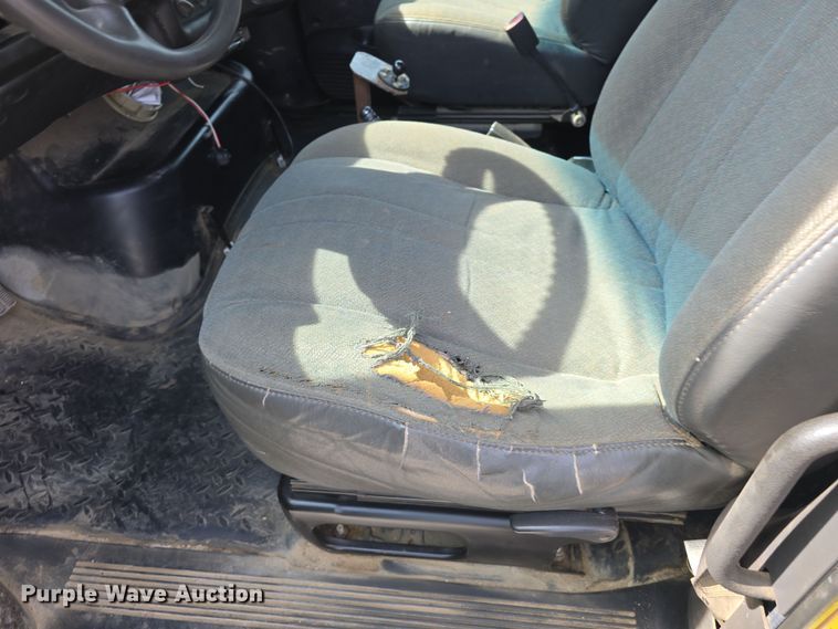 image for item DW3233 2004 GMC C6500 Crew Cab flatbed truck