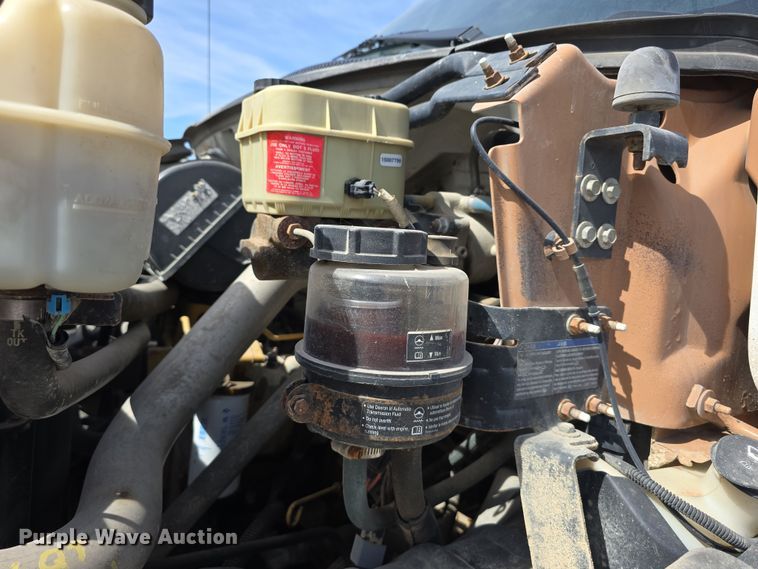 image for item DW3233 2004 GMC C6500 Crew Cab flatbed truck