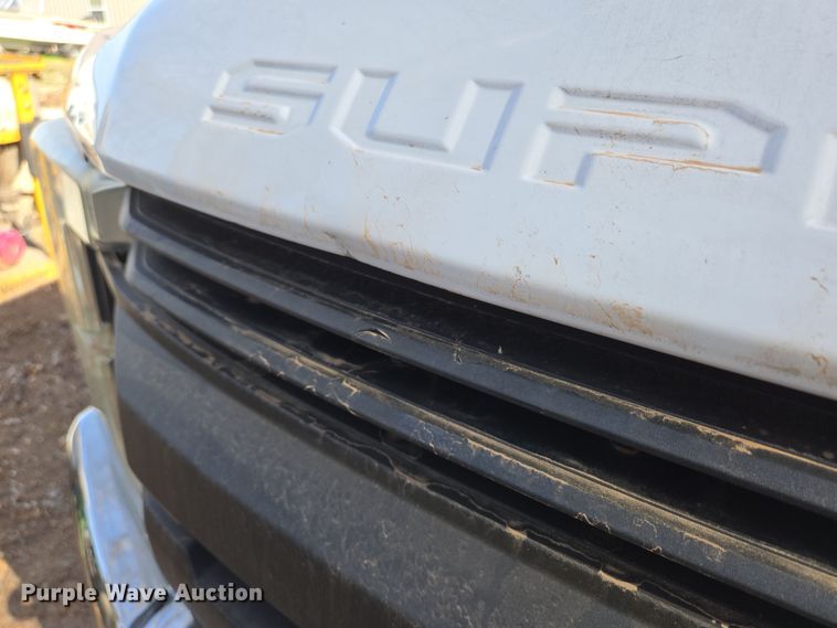 image for item DW3267 2017 Ford F450 Super Duty XL flatbed truck