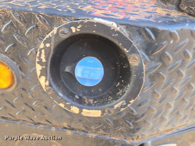 image for item DW3267 2017 Ford F450 Super Duty XL flatbed truck