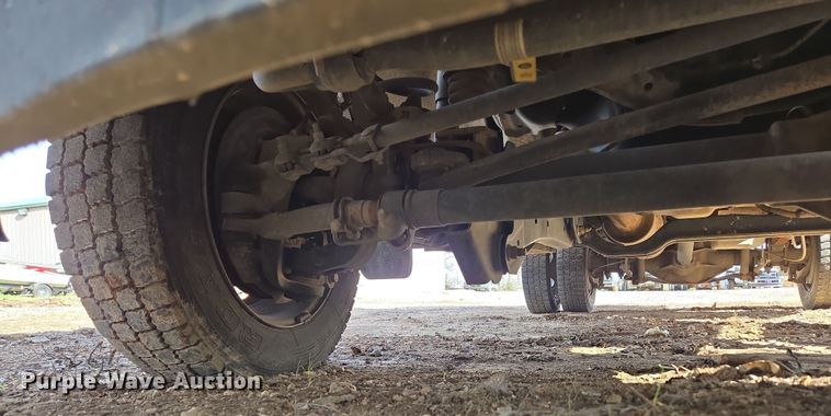 image for item DW3267 2017 Ford F450 Super Duty XL flatbed truck