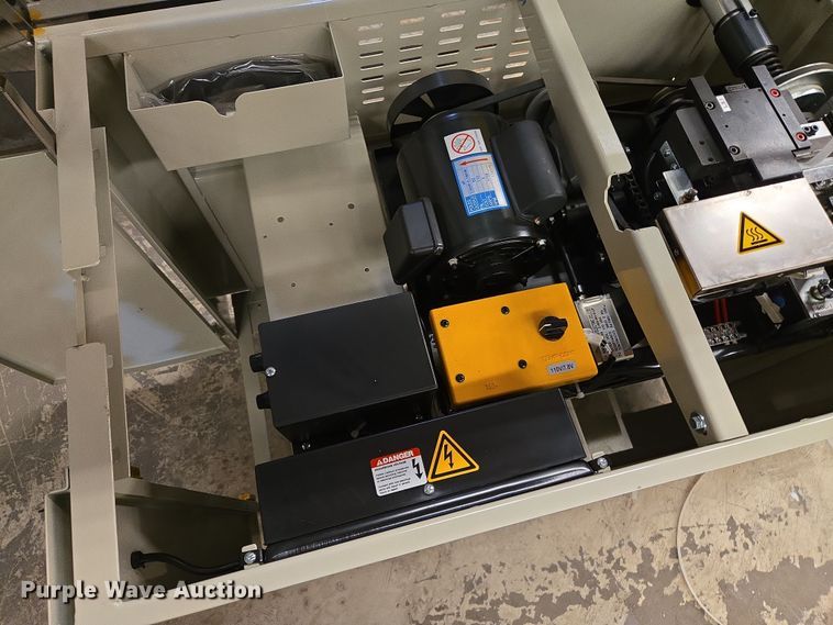 image for item DW8546 Uline H-959 poly strapping machine