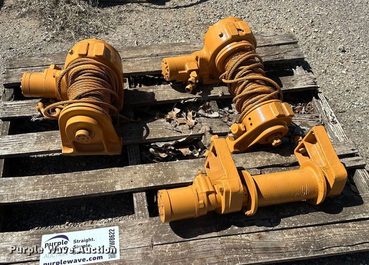 image for item DW8622 (3) hydraulic winches