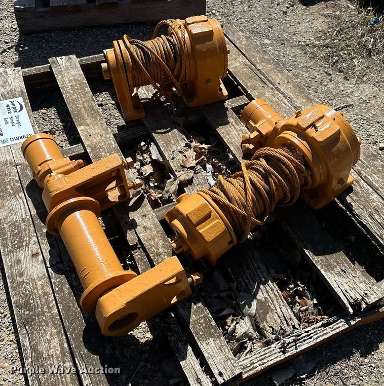 image for item DW8622 (3) hydraulic winches