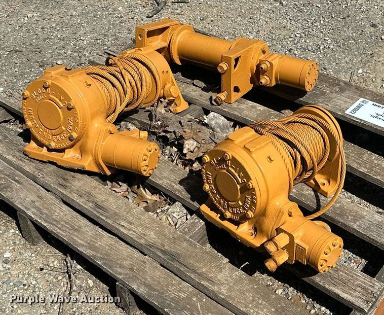 image for item DW8622 (3) hydraulic winches
