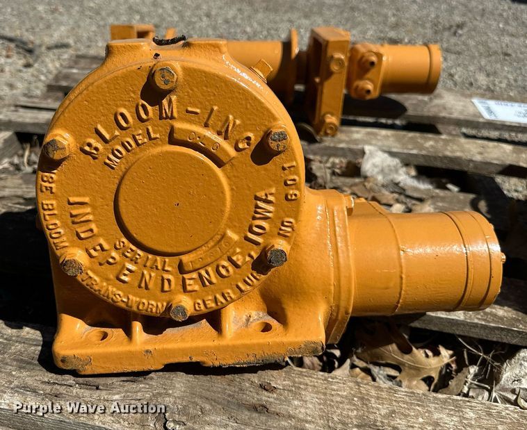 image for item DW8622 (3) hydraulic winches