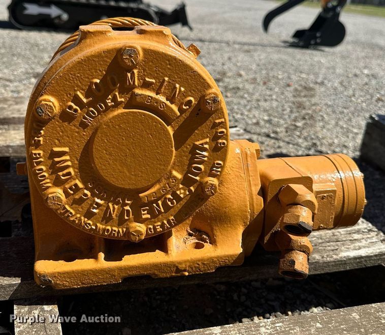 image for item DW8622 (3) hydraulic winches