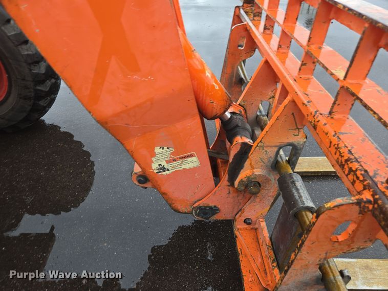 image for item DY6995 2019 Xtreme XR842 telehandler