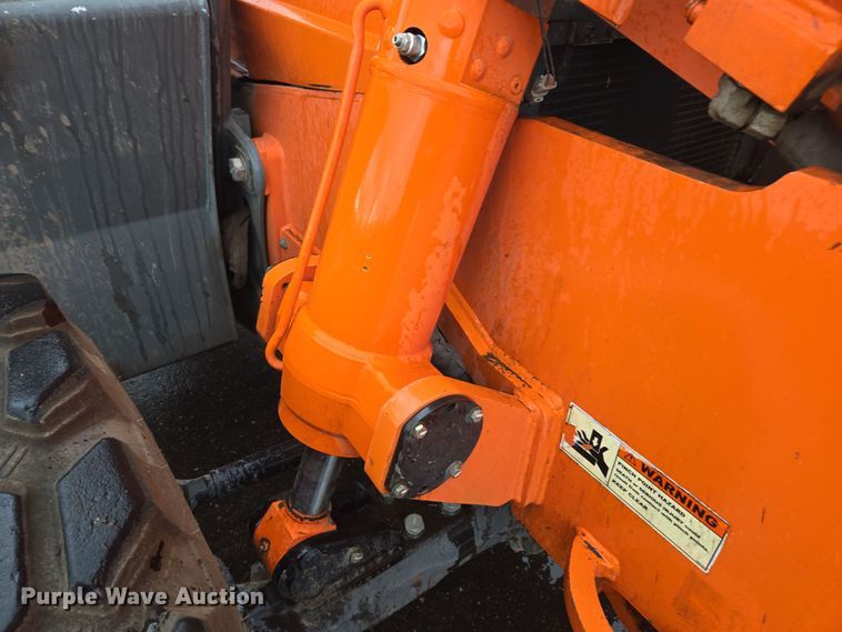image for item DY6995 2019 Xtreme XR842 telehandler