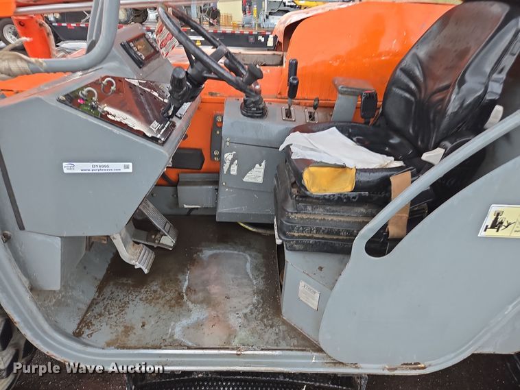 image for item DY6995 2019 Xtreme XR842 telehandler