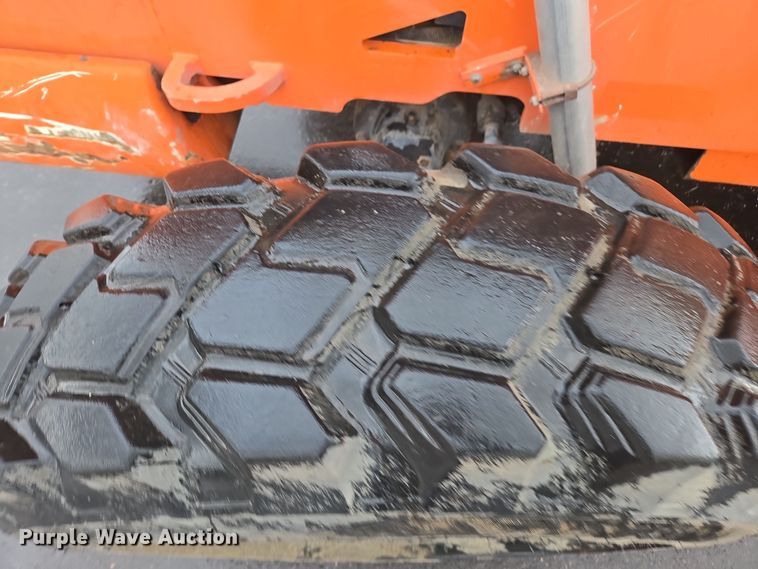 image for item DY6995 2019 Xtreme XR842 telehandler