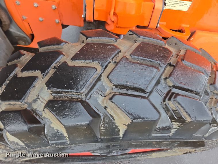 image for item DY6995 2019 Xtreme XR842 telehandler