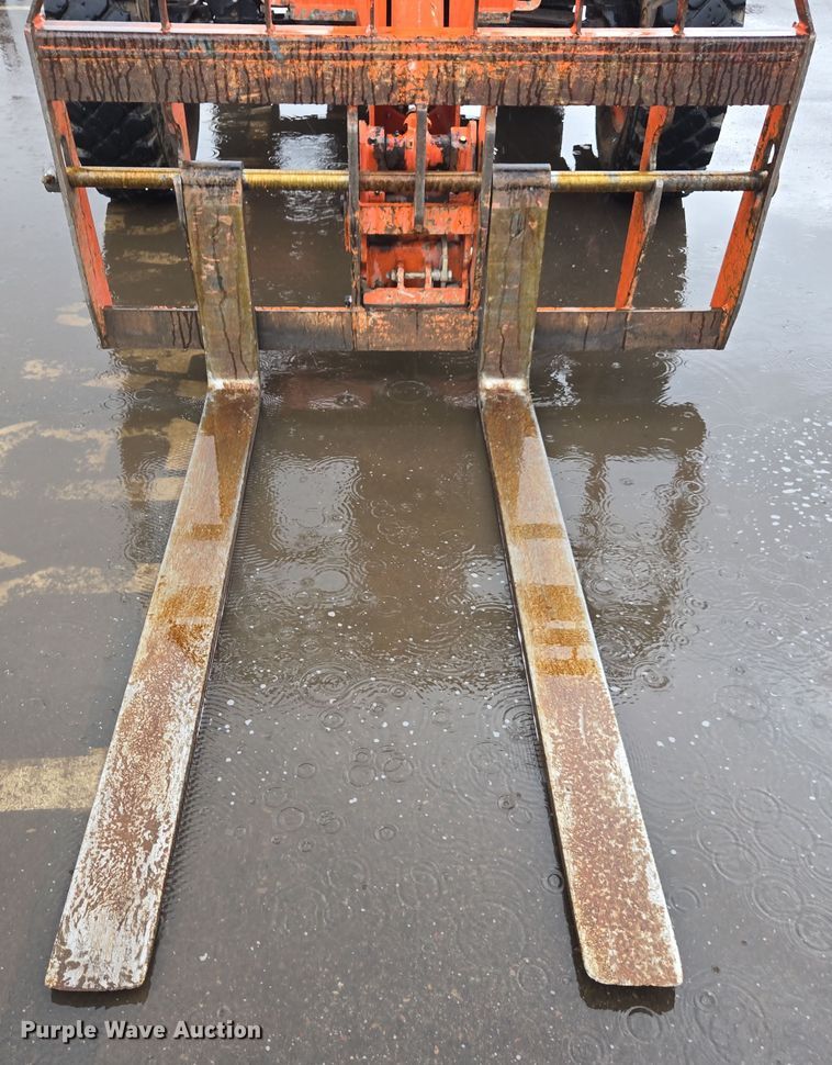 image for item DY6996 2019 Xtreme XR842 telehandler