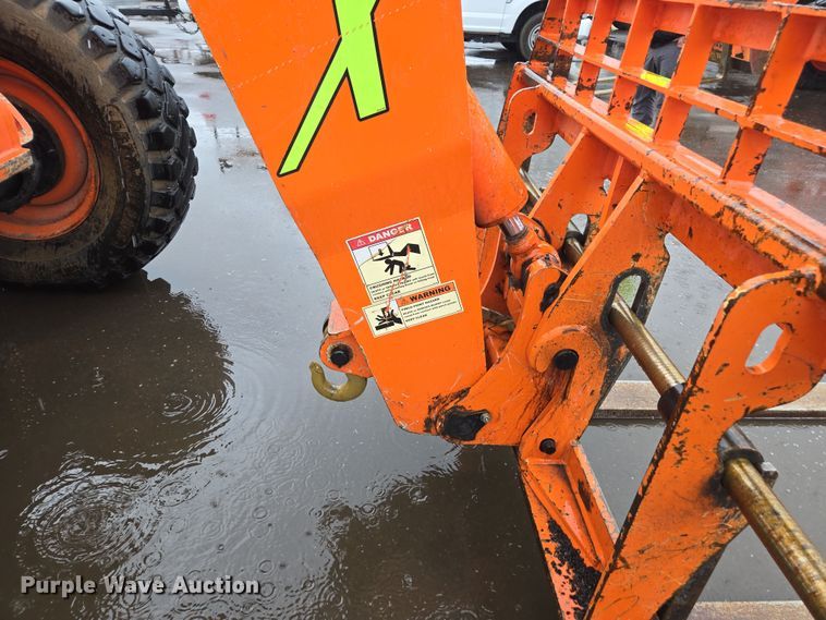 image for item DY6996 2019 Xtreme XR842 telehandler