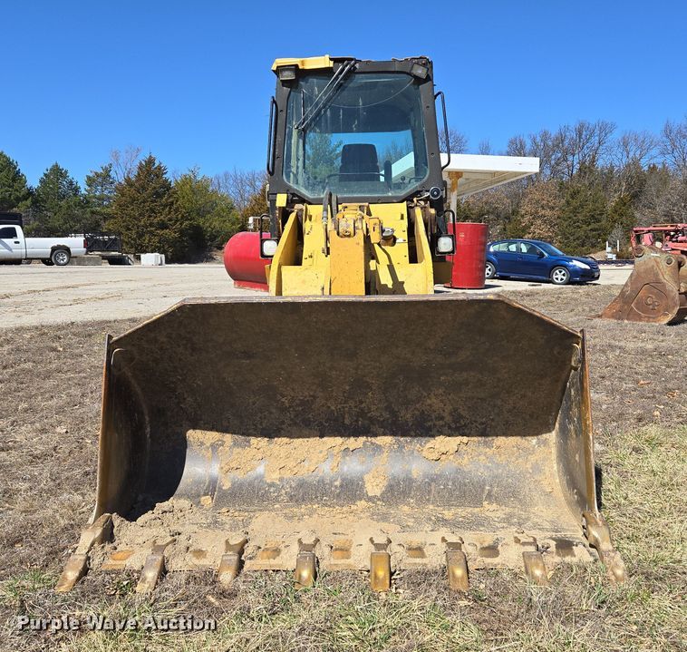 image for item DZ3986 2000 Caterpillar 953C track loader