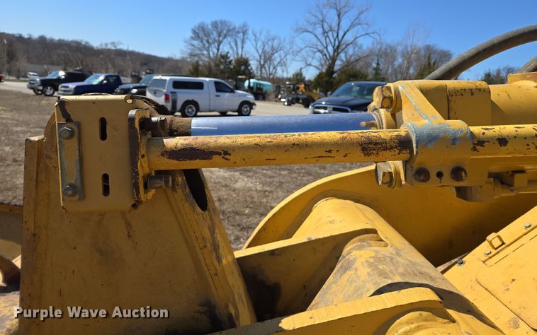 image for item DZ3986 2000 Caterpillar 953C track loader