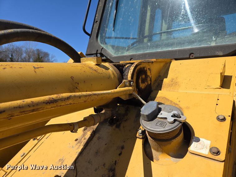 image for item DZ3986 2000 Caterpillar 953C track loader
