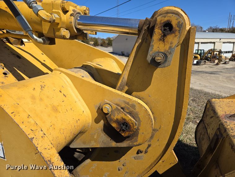 image for item DZ3986 2000 Caterpillar 953C track loader