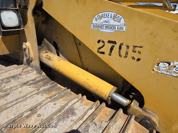 image for item DZ3986 2000 Caterpillar 953C track loader