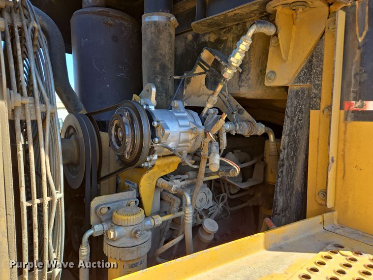 image for item DZ3986 2000 Caterpillar 953C track loader