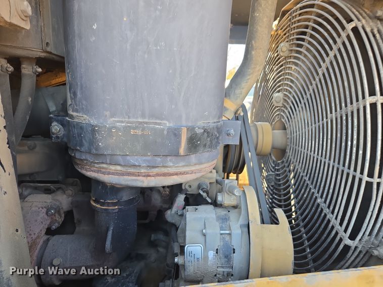 image for item DZ3986 2000 Caterpillar 953C track loader