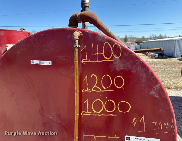 image for item DZ3993 Oil tank