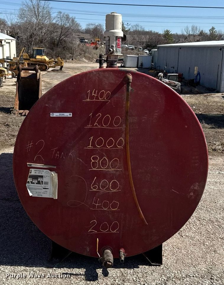 image for item DZ3994 Oil tank