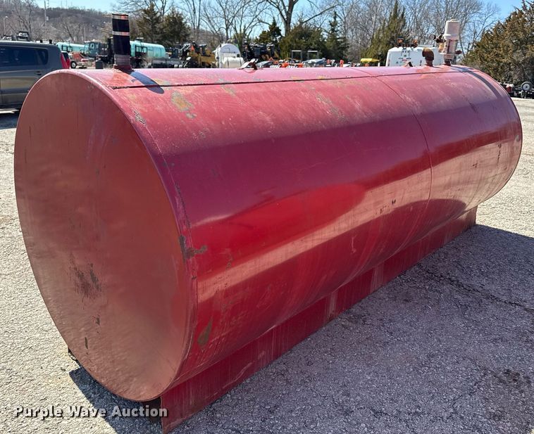 image for item DZ3994 Oil tank