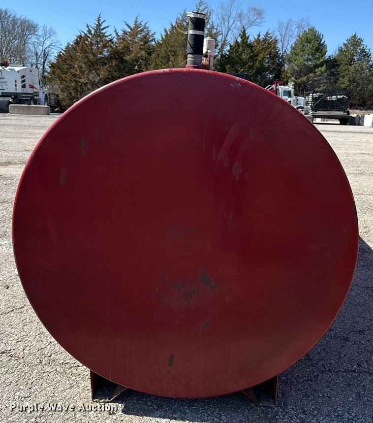 image for item DZ3994 Oil tank