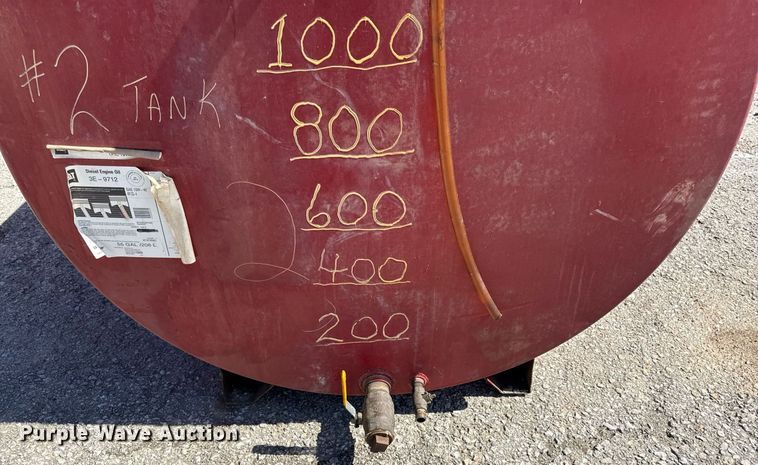 image for item DZ3994 Oil tank