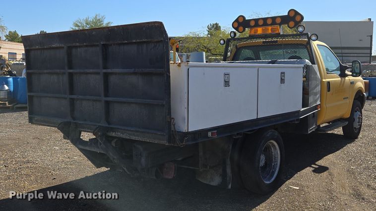 image for item EC0870 2001 Ford F450 Super Duty XL flatbed truck